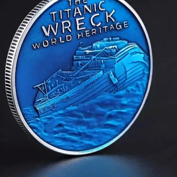 1912 Titanic scene Hobo coin..a must for collectors..NWT - Picture 2 of 8